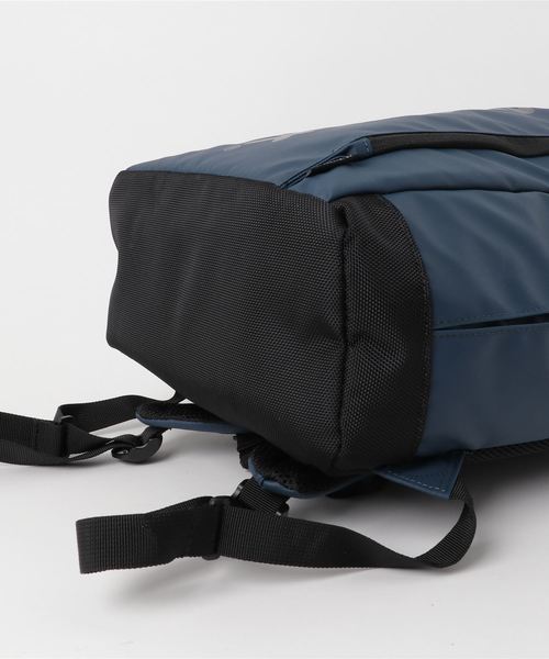 YAKPAK（ヤックパック）の「WEB限定 YAKPAK レクタンボックス（バックパック/リュック・メンズ・スカイブルー/ブラック・FREE）」の4枚目の写真