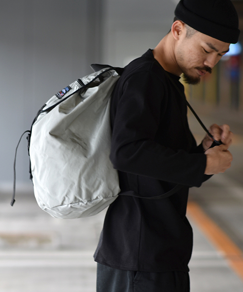 Tough Traveler（タフトラベラー）の「【Tough Traveler / タフトラベラー】Simple Le Pear（バックパック/リュック・メンズ・ブラック/レッド/オリーブ/シルバー/イエロー/カーキブラウン/バーガンディー/ロイヤルブルー・FREE）」の13枚目の写真
