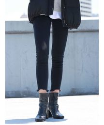 ブラックフレイドヘムストスリ