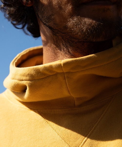 BAYFLOW（ベイフロー）の「【三浦理志×BAYFLOW】SURF & NORF サムホール付フーディ（パーカー・メンズ・ブラック/マスタード/ボルドー・SMALL/LARGE/MEDIUM）」の22枚目の写真