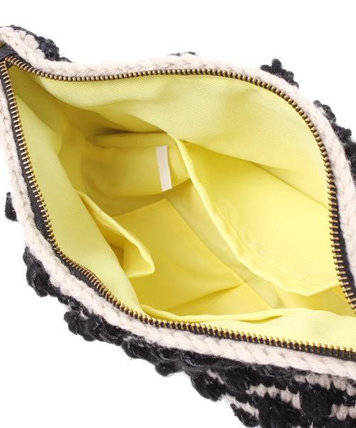 Another Edition（アナザーエディション）の「AE Ponpon CLT（クラッチバッグ・レディース・ブラック/レッド・フリー）」の8枚目の写真