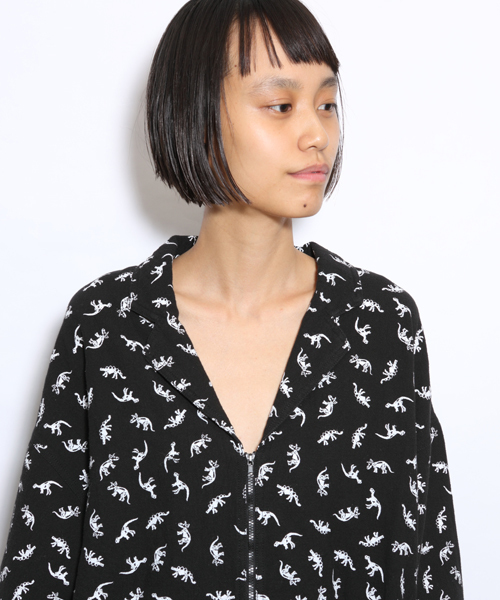 i（アイ）の「恐竜プリントZIPブルゾン（ブルゾン・レディース・ホワイト/ブラック・ﾌﾘ-）」の7枚目の写真