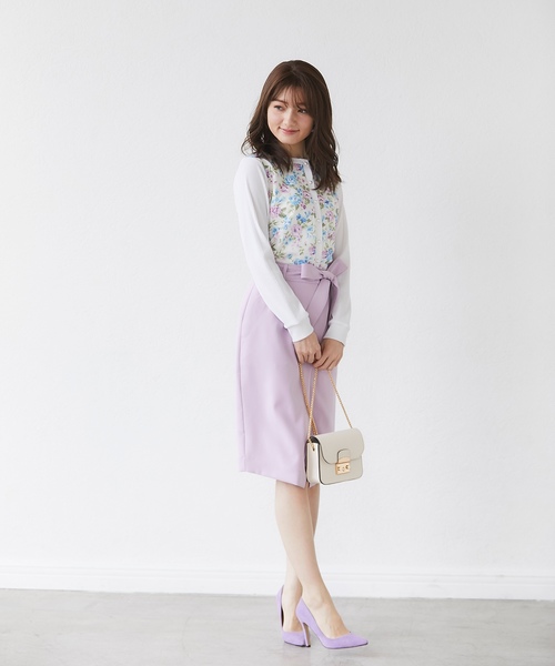 tocco closet（トッコ　クローゼット）の「フラワープリント切替パール釦リブカーディガン（カーディガン/ボレロ・レディース・ネイビー/オフホワイト・M）」の3枚目の写真