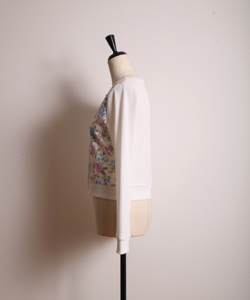 tocco closet（トッコ　クローゼット）の「フラワープリント切替パール釦リブカーディガン（カーディガン/ボレロ・レディース・ネイビー/オフホワイト・M）」の11枚目の写真