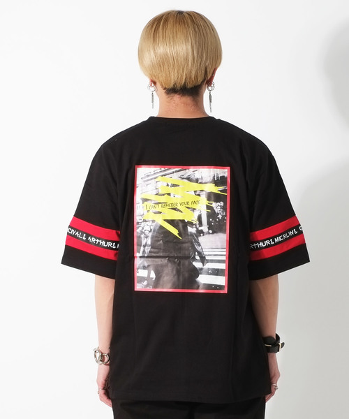 ATTI(アッティ)の「袖テープ叩き付け半袖Tシャツ/カットソー(Tシャツ/カットソー・メンズ・ブラック/オレンジ/ホワイト・FREE)」の11枚目の写真