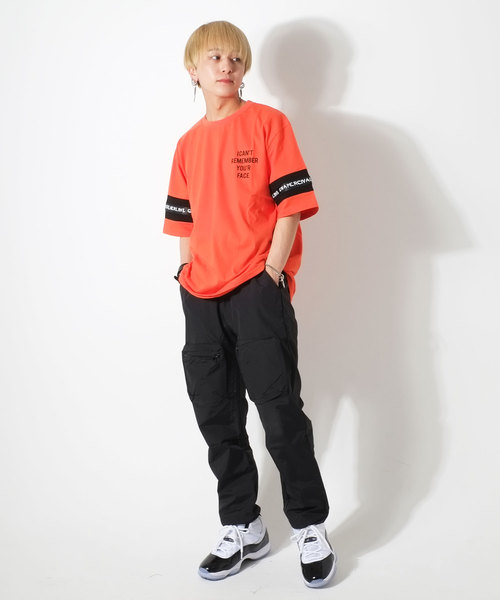 ATTI(アッティ)の「袖テープ叩き付け半袖Tシャツ/カットソー(Tシャツ/カットソー・メンズ・ブラック/オレンジ/ホワイト・FREE)」の10枚目の写真