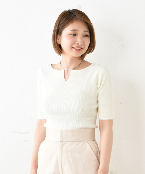 DouDou(ドゥドゥ)の「5分袖2WAYプルオーバー(ニット/セーター・レディース・オフホワイト/ブラック/ダークブラウン/グレイッシュベージュ・FREE)」の2枚目の写真