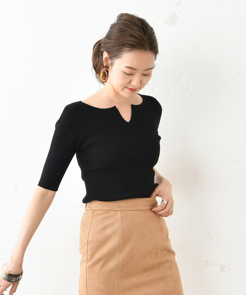 DouDou(ドゥドゥ)の「5分袖2WAYプルオーバー(ニット/セーター・レディース・オフホワイト/ブラック/ダークブラウン/グレイッシュベージュ・FREE)」の3枚目の写真