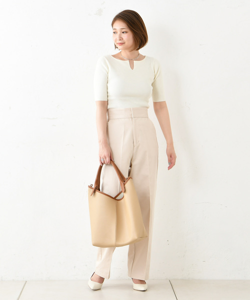 DouDou(ドゥドゥ)の「5分袖2WAYプルオーバー(ニット/セーター・レディース・オフホワイト/ブラック/ダークブラウン/グレイッシュベージュ・FREE)」の18枚目の写真