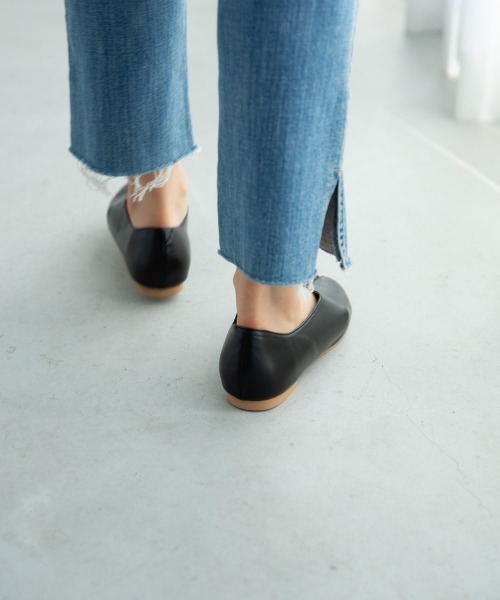 marjour（マージュール）の「TOE SLIT PUMPS（パンプス・レディース・ブラック/ゴールド・38/36/37）」の8枚目の写真