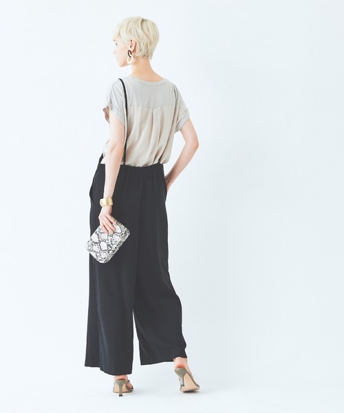 titivate(ティティベイト)の「細ストラップサロペット(つなぎ/オールインワン・レディース・ブラック/ベージュ/キャメル・L/M/S)」の19枚目の写真