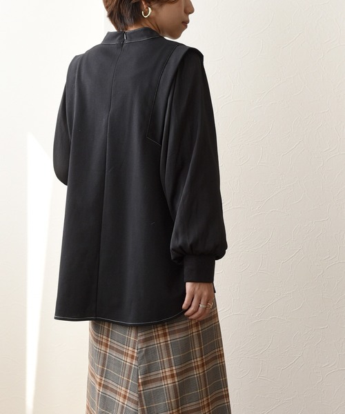 Eimee Law（エイミーロウ）の「モックネックギャザースリーブTOPS（シャツ/ブラウス・レディース・ブラック/アイボリー・38）」の7枚目の写真