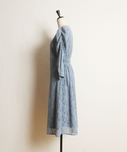 tocco closet(トッコ クローゼット)の「総レースパワショルワンピース(ワンピース・レディース・ブラウン/グレイッシュブルー・M)」の8枚目の写真
