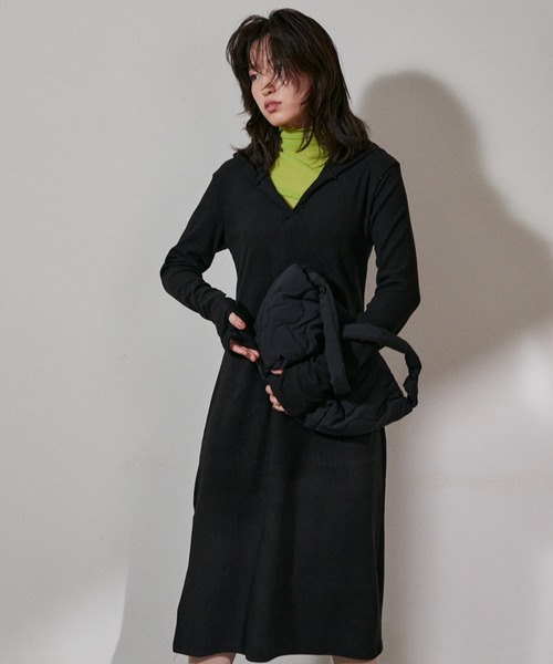 ECRIRE（エクリール）の「シースルーカットソー（Tシャツ/カットソー・レディース・ブラック/ブラウン/オフホワイト/グリーン/グレー/ベージュ/ブルー/ダークブラウン/ダークグレー/ピンク・フリー）」の20枚目の写真