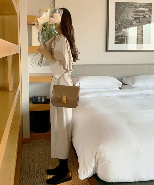 Girly Doll（ガーリードール）の「ウエストリボンフレアシャツワンピース（ワンピース・レディース・ブラック/ベージュ/ネイビー/グレー/ピンクベージュ・M/L）」の11枚目の写真