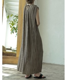 Re:EDIT | グロッシーサテンプリーツバックリボンノースリーブワンピース(ワンピース)