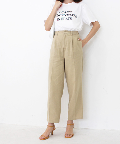 MODE ROBE(モードローブ)の「センタープレスコットンパンツ(その他パンツ・レディース・ベージュ/アイボリー・FREE)」の2枚目の写真