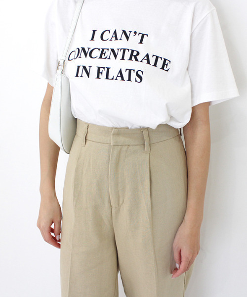 MODE ROBE(モードローブ)の「センタープレスコットンパンツ(その他パンツ・レディース・ベージュ/アイボリー・FREE)」の12枚目の写真