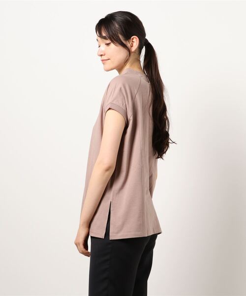 UNRELISH（アンレリッシュ）の「モックネックカットトップス（Tシャツ/カットソー・レディース・モカ/ホワイト/ライトグリーン・MEDIUM）」の4枚目の写真