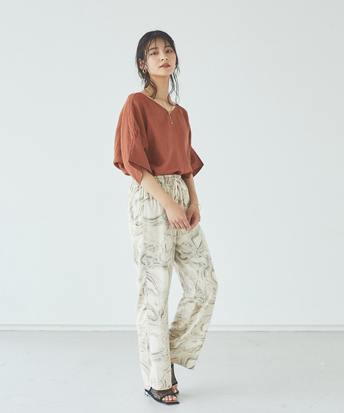 abahouse mavie（アバハウスマヴィ）の「【販売店舗限定】プリントパンツ（その他パンツ・レディース・グレー/アイボリー/スモークピンク・フリー）」の7枚目の写真