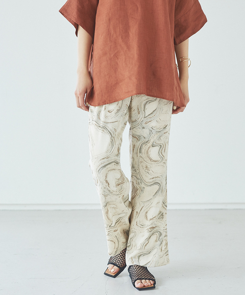 abahouse mavie（アバハウスマヴィ）の「【販売店舗限定】プリントパンツ（その他パンツ・レディース・グレー/アイボリー/スモークピンク・フリー）」の4枚目の写真