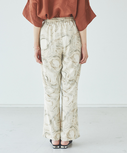 abahouse mavie（アバハウスマヴィ）の「【販売店舗限定】プリントパンツ（その他パンツ・レディース・グレー/アイボリー/スモークピンク・フリー）」の8枚目の写真