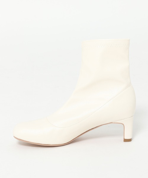 mysty woman(ミスティウーマン)の「オブリークストレッチブーツ 957729(ブーツ・レディース・アイボリー/ブラック・MEDIUM/LARGE)」の3枚目の写真