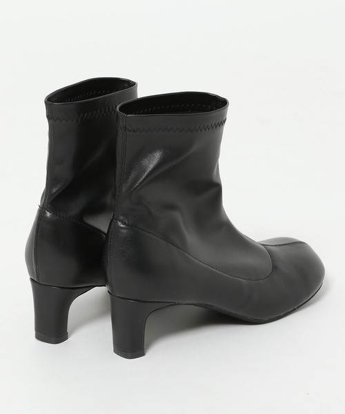 mysty woman(ミスティウーマン)の「オブリークストレッチブーツ 957729(ブーツ・レディース・アイボリー/ブラック・MEDIUM/LARGE)」の8枚目の写真