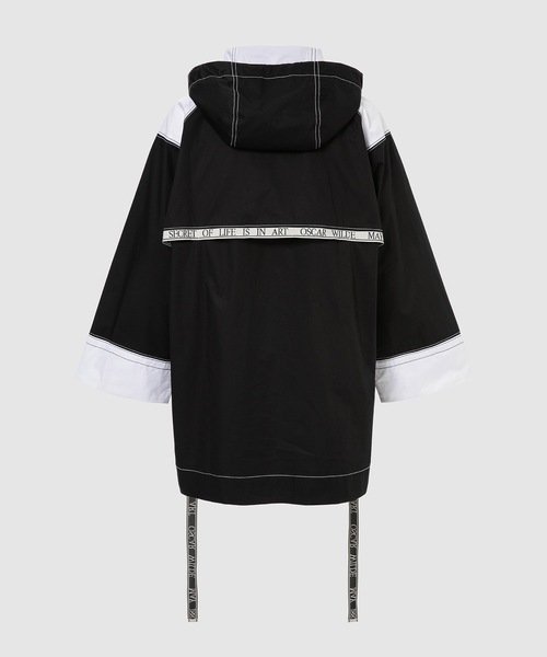 JW Anderson（ジェイダブリューアンダーソン）の「O/W JWA PULLER PARKA（パーカー・メンズ・グリーン/ブラック・46/48/50）」の3枚目の写真