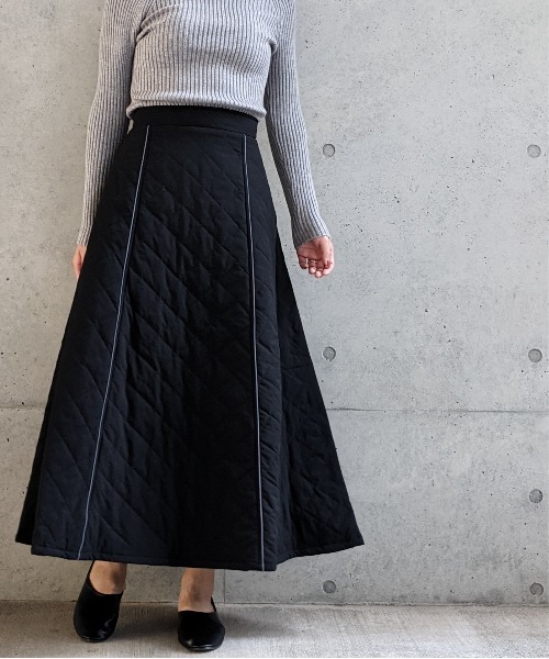 Per sist ence(パーシエンス)の「Per sist ence/パーシエンス 中綿ダイヤキルトフレアスカート(スカート・レディース・アイボリー/ブラック・FREE)」の11枚目の写真