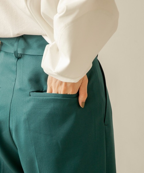 ANGIE（アンジー）の「ハイウエストセンタープレススラックスパンツ