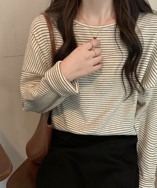 Diosfront(ディオスフロント)の「ハーフボーダーロングTシャツ(Tシャツ/カットソー・レディース・ホワイト/ブラック/ブラウン・FREE)」の2枚目の写真