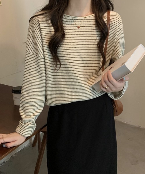 Diosfront(ディオスフロント)の「ハーフボーダーロングTシャツ(Tシャツ/カットソー・レディース・ホワイト/ブラック/ブラウン・FREE)」の9枚目の写真