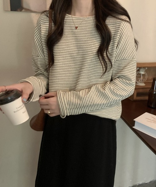 Diosfront(ディオスフロント)の「ハーフボーダーロングTシャツ(Tシャツ/カットソー・レディース・ホワイト/ブラック/ブラウン・FREE)」の12枚目の写真