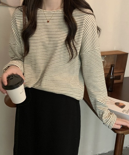 Diosfront(ディオスフロント)の「ハーフボーダーロングTシャツ(Tシャツ/カットソー・レディース・ホワイト/ブラック/ブラウン・FREE)」の15枚目の写真