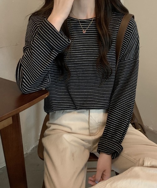 Diosfront(ディオスフロント)の「ハーフボーダーロングTシャツ(Tシャツ/カットソー・レディース・ホワイト/ブラック/ブラウン・FREE)」の19枚目の写真