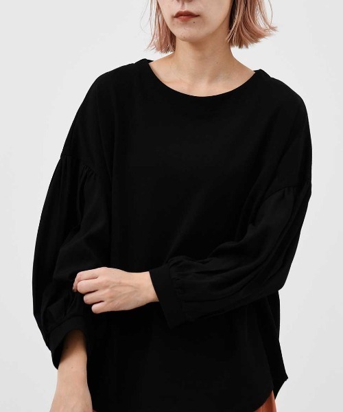LUPILIEN（ルピリアン）の「袖ボリュームドッキングプルオーバー（Tシャツ/カットソー・レディース・ブラック/オフホワイト/オレンジ/ブルー・FREE）」の3枚目の写真