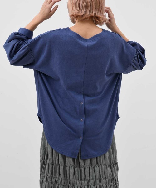 LUPILIEN（ルピリアン）の「袖ボリュームドッキングプルオーバー（Tシャツ/カットソー・レディース・ブラック/オフホワイト/オレンジ/ブルー・FREE）」の13枚目の写真