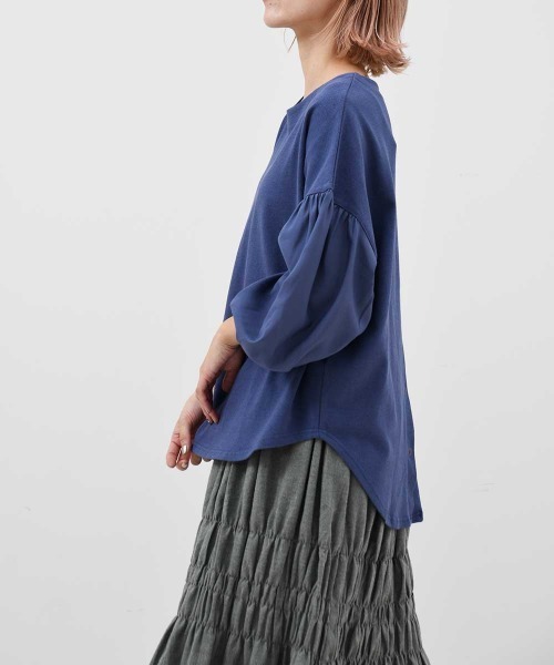 LUPILIEN（ルピリアン）の「袖ボリュームドッキングプルオーバー（Tシャツ/カットソー・レディース・ブラック/オフホワイト/オレンジ/ブルー・FREE）」の14枚目の写真