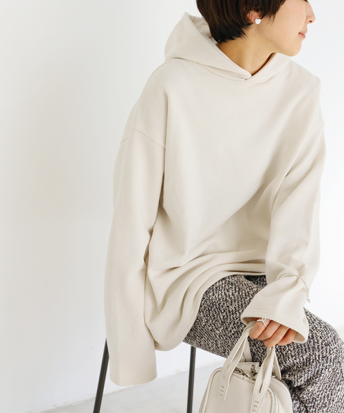 IENA(イエナ)の「裏毛フードプルオーバー◆(Tシャツ/カットソー・レディース・チャコールグレー/ブラック/ホワイト系その他・FREE)」の7枚目の写真