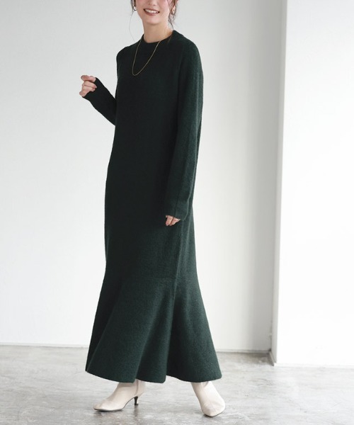 Pierrot（ピエロ）の「ふんわりウォッシャブル裾切り替えプチハイネックニットワンピース（ワンピース・レディース・ネイビー/モカ/チャコール/ベージュ/ブラウン/グリーン/グレイッシュベージュ/ブルー・M/L）」の6枚目の写真