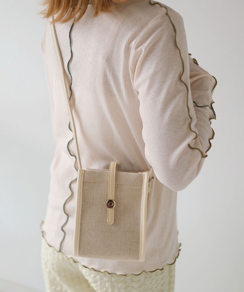 Bab(バブ)の「キャンバスコンビミニショルダーバッグ(ショルダーバッグ・レディース・ブラウン/オフホワイト/ブラック・ONESIZE)」の1枚目の写真