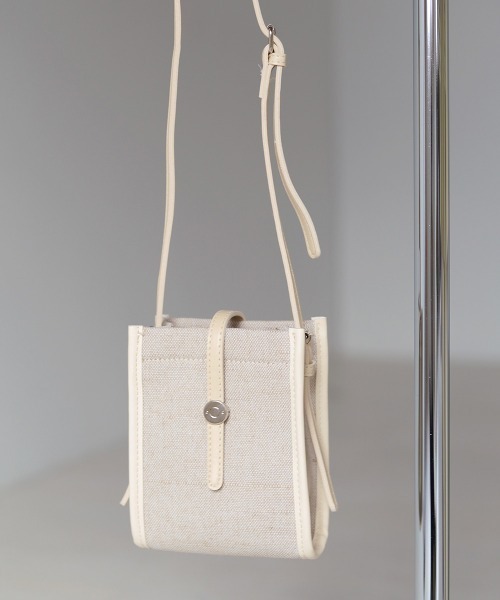 Bab(バブ)の「キャンバスコンビミニショルダーバッグ(ショルダーバッグ・レディース・ブラウン/オフホワイト/ブラック・ONESIZE)」の10枚目の写真