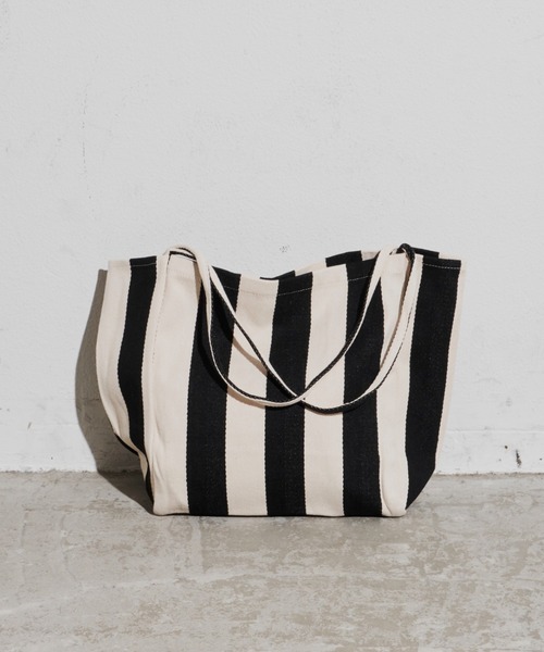 Aunt Marie's（アントマリーズ）の「ストライプオーバートートバッグ（トートバッグ・レディース・ブラック/ネイビー・FREE）」の5枚目の写真