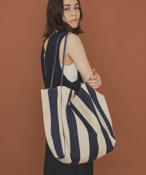 Aunt Marie's（アントマリーズ）の「ストライプオーバートートバッグ（トートバッグ・レディース・ブラック/ネイビー・FREE）」の13枚目の写真