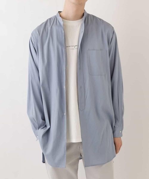 a.v.v（アーヴェヴェ）の「ロングシルエットバンドカラーシャツ（シャツ/ブラウス・メンズ・ライトグレー/ライトブルー・46/48）」の2枚目の写真