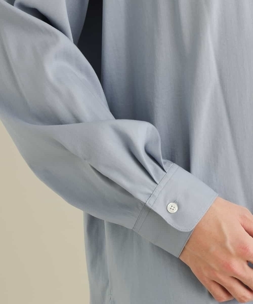 a.v.v（アーヴェヴェ）の「ロングシルエットバンドカラーシャツ（シャツ/ブラウス・メンズ・ライトグレー/ライトブルー・46/48）」の6枚目の写真