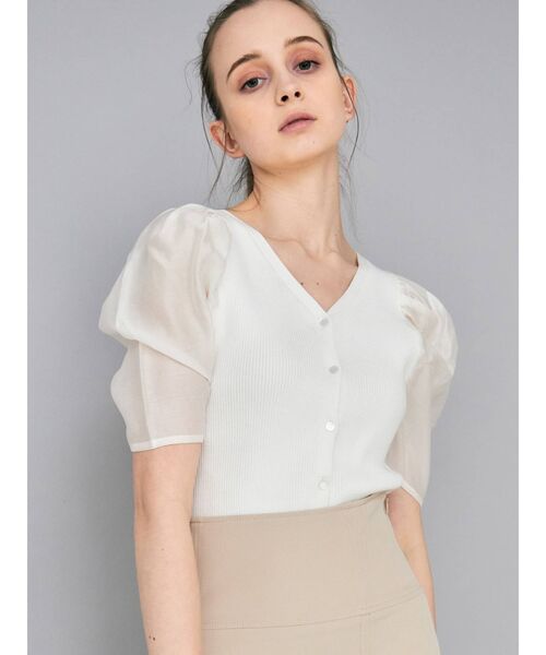 MERCURYDUO（マーキュリーデュオ）の「2WAY異素材パフスリーブニットカーディガン（カーディガン/ボレロ・レディース・オフホワイト/ベビーピンク/ネイビー・FREE）」の4枚目の写真