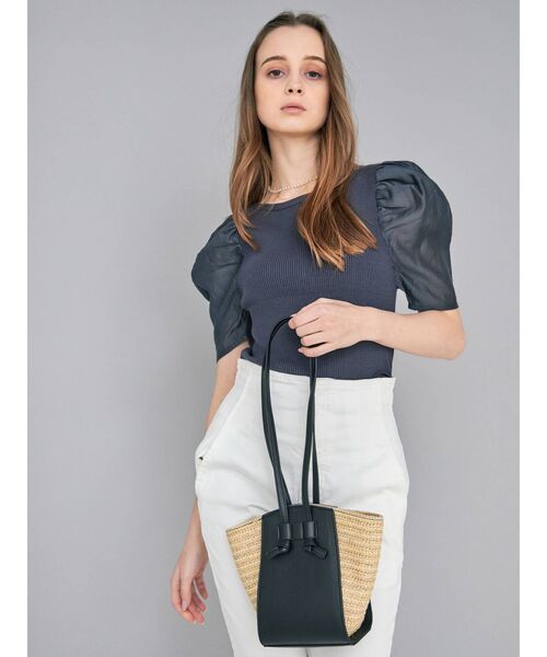 MERCURYDUO（マーキュリーデュオ）の「2WAY異素材パフスリーブニットカーディガン（カーディガン/ボレロ・レディース・オフホワイト/ベビーピンク/ネイビー・FREE）」の9枚目の写真