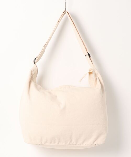 Fun & Daily（ファンアンドデイリー）の「F&D : ビッグキャンバスショルダーバッグ（ショルダーバッグ・レディース・ホワイト/ブラック・FREE）」の5枚目の写真